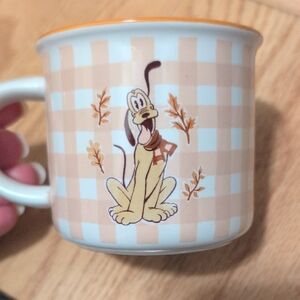 Pluto Ceramic Mug with Beige Gingham